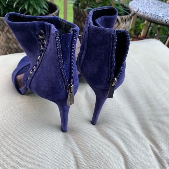 Vince Camuto suede sandals - Picture 10 of 14